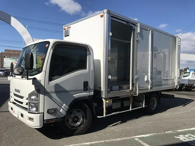 いすゞ エルフ 2RG-NPR88YN(2WD)の写真9