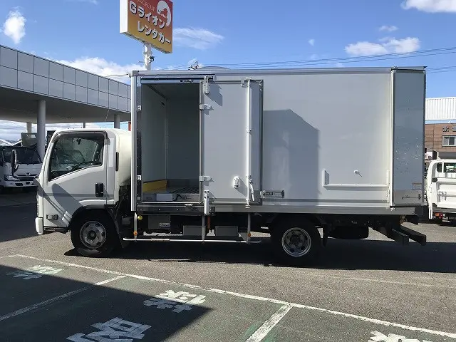 いすゞ エルフ 2RG-NPR88YN(2WD)の写真14