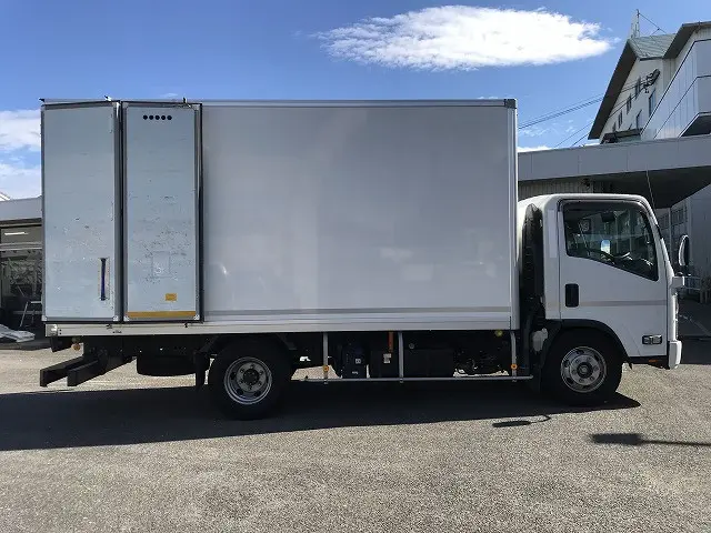いすゞ エルフ 2RG-NPR88YN(2WD)の写真15