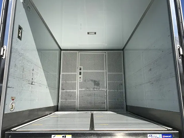 いすゞ エルフ 2RG-NPR88YN(2WD)の写真20