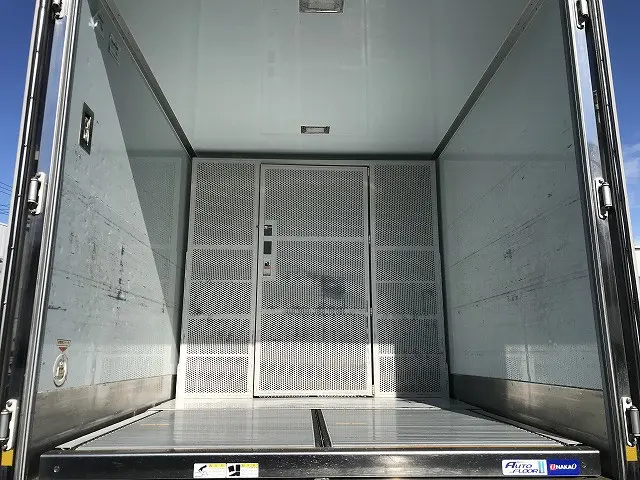 いすゞ エルフ 2RG-NPR88YN(2WD)の写真21