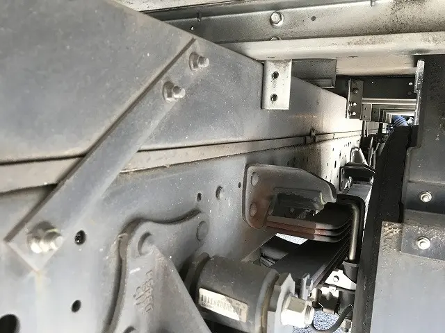 いすゞ エルフ 2RG-NPR88YN(2WD)の写真42