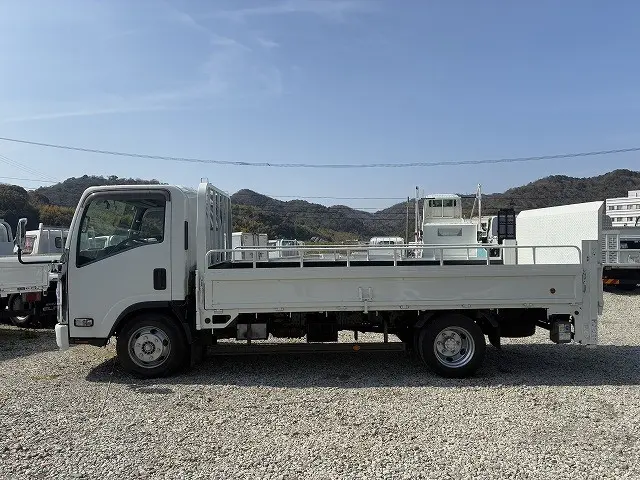 いすゞ エルフ TPG-NPR85AR(2WD)の写真4