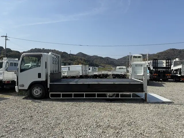 いすゞ エルフ TPG-NPR85AR(2WD)の写真11