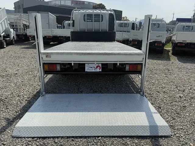 いすゞ エルフ TPG-NPR85AR(2WD)の写真14