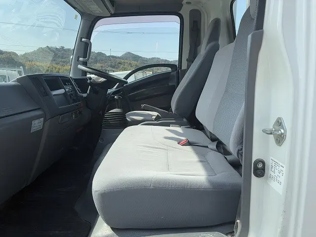 いすゞ エルフ TPG-NPR85AR(2WD)の写真30