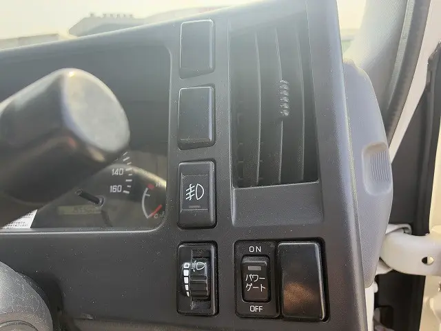 いすゞ エルフ TPG-NPR85AR(2WD)の写真39