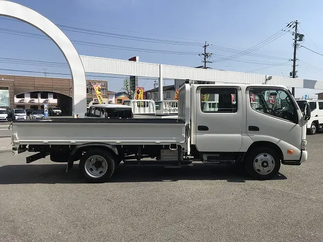 トヨタ ダイナ 2RG-XZU655(2WD)の写真8