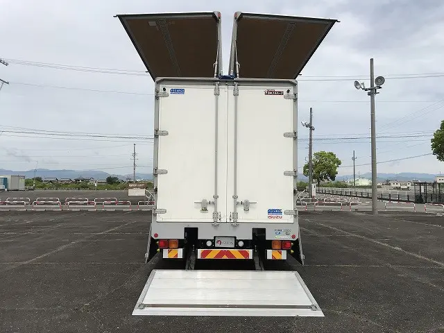 いすゞ フォワード 2RG-FRR90T2(2WD)の写真5