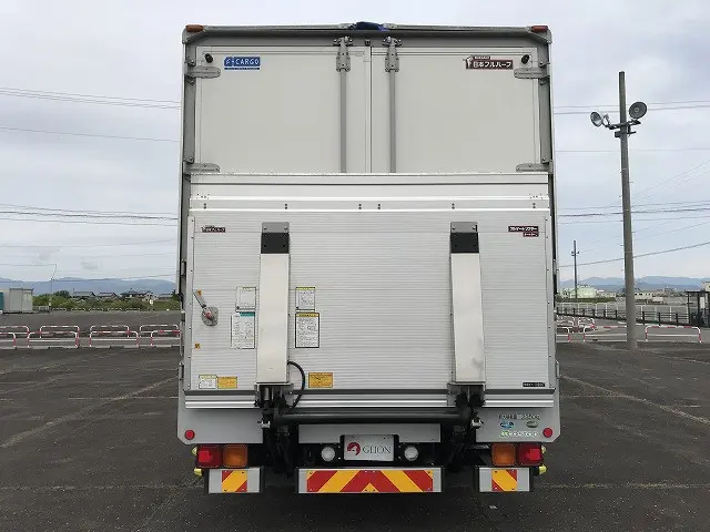 いすゞ フォワード 2RG-FRR90T2(2WD)の写真16