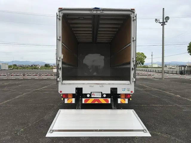 いすゞ フォワード 2RG-FRR90T2(2WD)の写真20