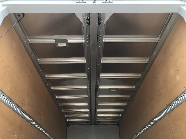 いすゞ フォワード 2RG-FRR90T2(2WD)の写真23