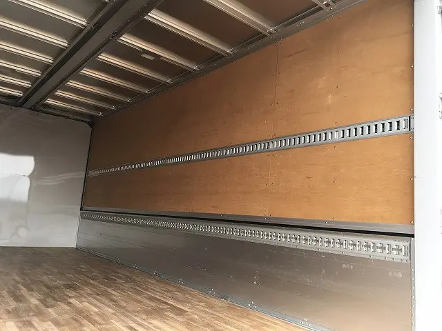 いすゞ フォワード 2RG-FRR90T2(2WD)の写真24