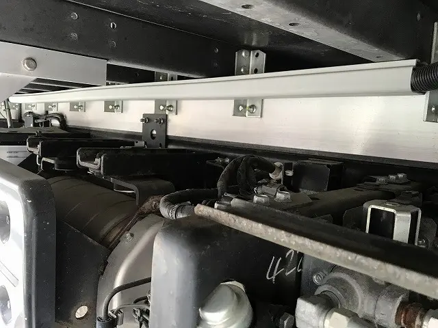 いすゞ フォワード 2RG-FRR90T2(2WD)の写真40