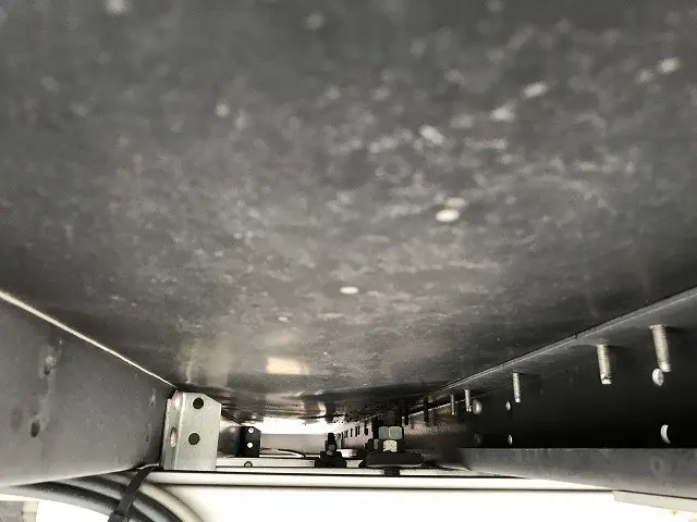 いすゞ フォワード 2RG-FRR90T2(2WD)の写真44