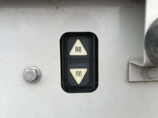 いすゞ フォワード 2RG-FRR90T2(2WD)の写真48