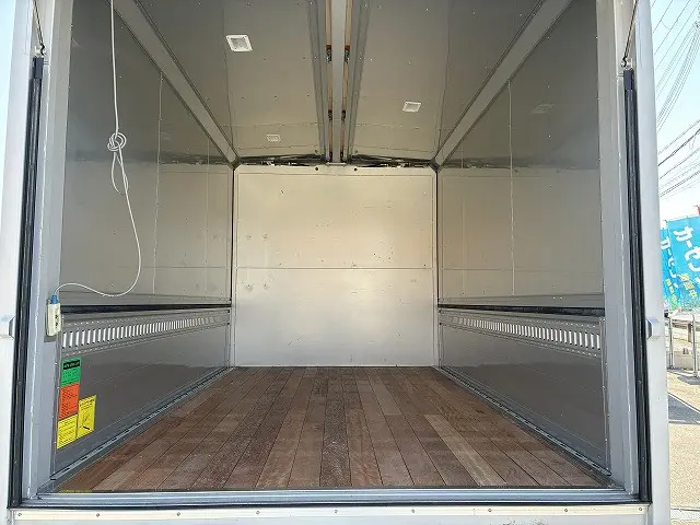 いすゞ エルフ 2RG-NPR88AN(2WD)の写真14