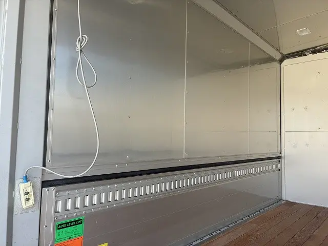 いすゞ エルフ 2RG-NPR88AN(2WD)の写真17