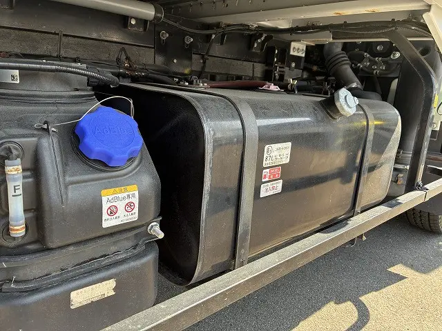 いすゞ エルフ 2RG-NPR88AN(2WD)の写真25