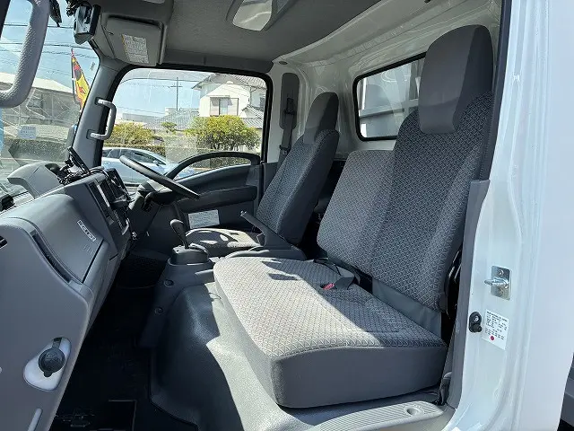 いすゞ エルフ 2RG-NPR88AN(2WD)の写真31