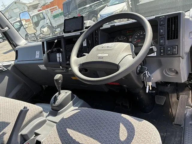 いすゞ エルフ 2RG-NPR88AN(2WD)の写真33