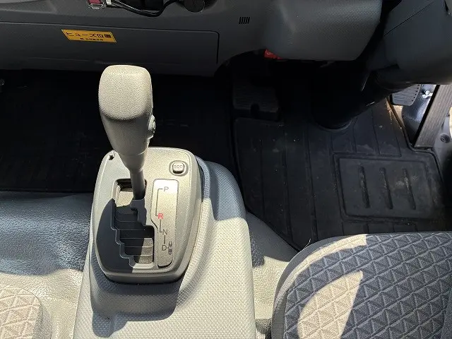 いすゞ エルフ 2RG-NPR88AN(2WD)の写真41