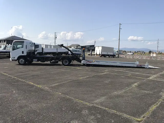 いすゞ エルフ TRG-NPR85AN(2WD)の写真7