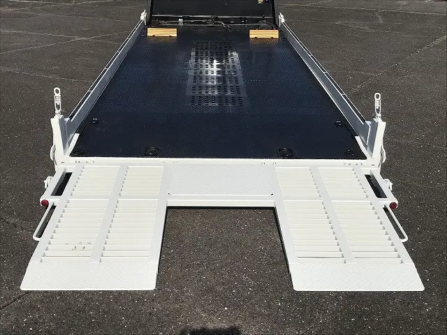 いすゞ エルフ TRG-NPR85AN(2WD)の写真17