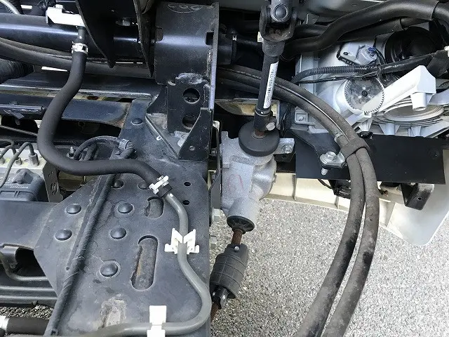 いすゞ エルフ TRG-NPR85AN(2WD)の写真21