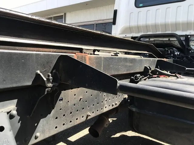 いすゞ エルフ TRG-NPR85AN(2WD)の写真36