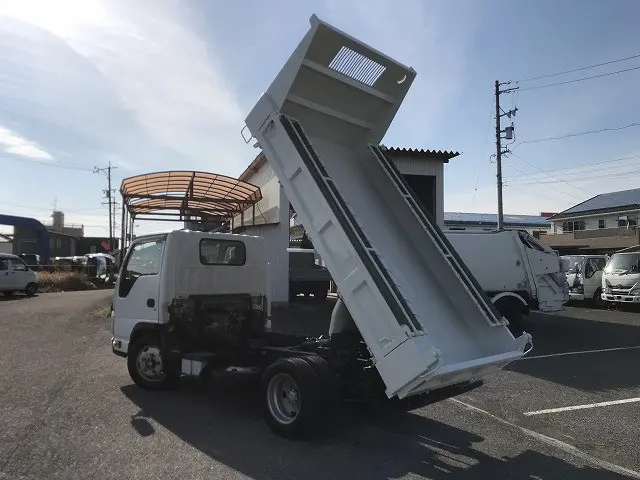 いすゞ エルフ TKG-NJR85AD(2WD)の写真4