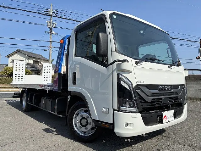 いすゞ エルフ 2RG-NPR88AM(2WD)の写真3