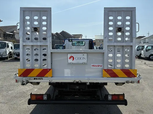 いすゞ エルフ 2RG-NPR88AM(2WD)の写真7