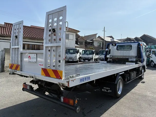 いすゞ エルフ 2RG-NPR88AM(2WD)の写真8