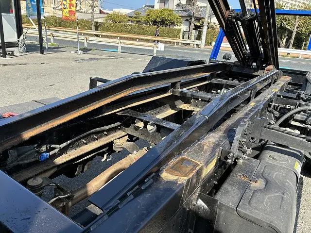 いすゞ エルフ 2RG-NPR88AM(2WD)の写真16