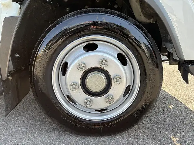 いすゞ エルフ 2RG-NPR88AM(2WD)の写真20