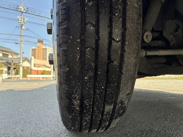 いすゞ エルフ 2RG-NPR88AM(2WD)の写真21