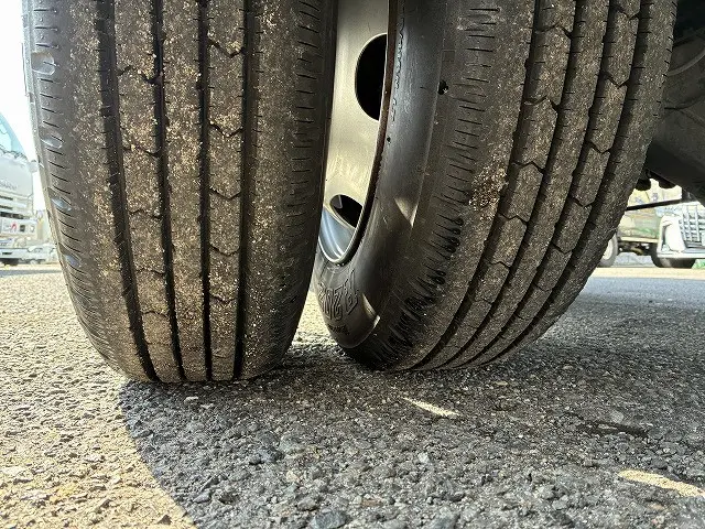 いすゞ エルフ 2RG-NPR88AM(2WD)の写真25