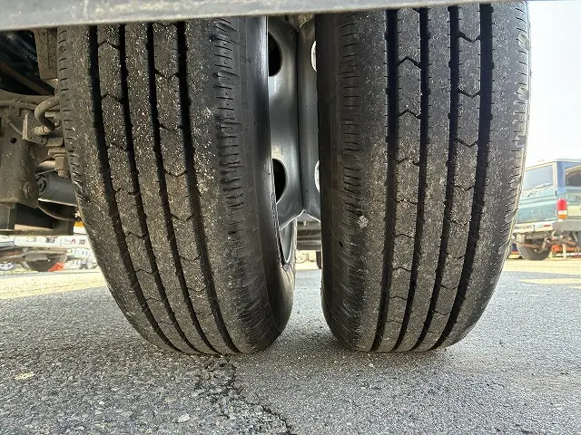 いすゞ エルフ 2RG-NPR88AM(2WD)の写真27