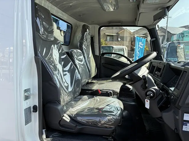 いすゞ エルフ 2RG-NPR88AM(2WD)の写真29