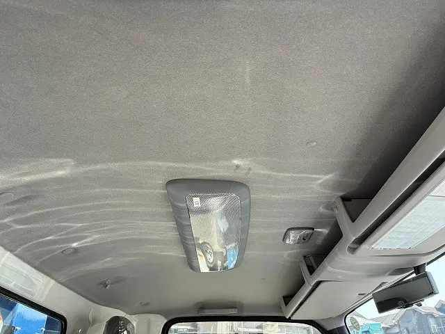 いすゞ エルフ 2RG-NPR88AM(2WD)の写真31