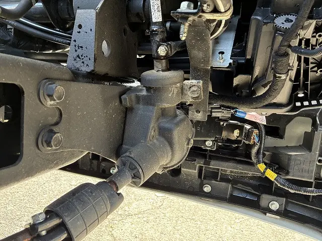 いすゞ エルフ 2RG-NPR88AM(2WD)の写真46