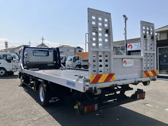 いすゞ エルフ TRG-NPR85AN(2WD)の写真6