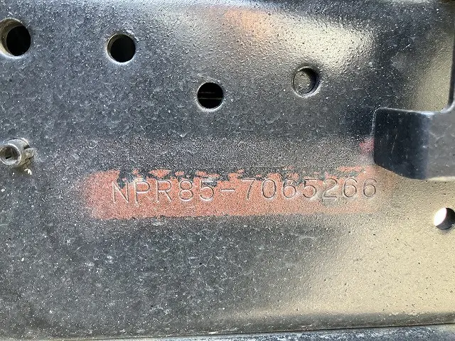 いすゞ エルフ TRG-NPR85AN(2WD)の写真19