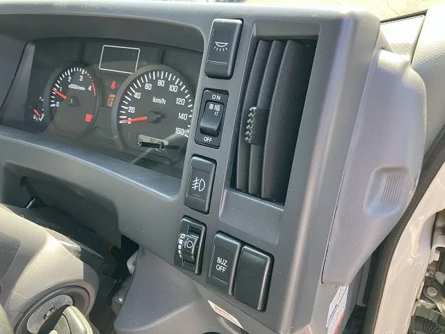 いすゞ エルフ TRG-NPR85AN(2WD)の写真22