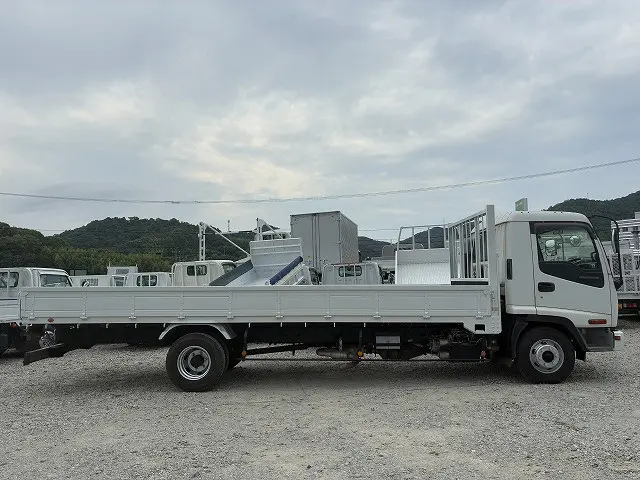 いすゞ フォワード ADG-FRR90L3S(2WD)の写真5