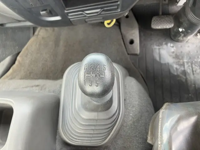 いすゞ フォワード ADG-FRR90L3S(2WD)の写真37