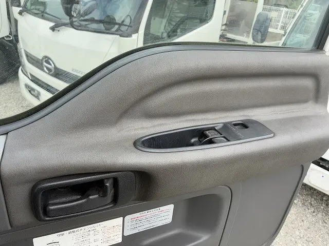 いすゞ フォワード ADG-FRR90L3S(2WD)の写真41