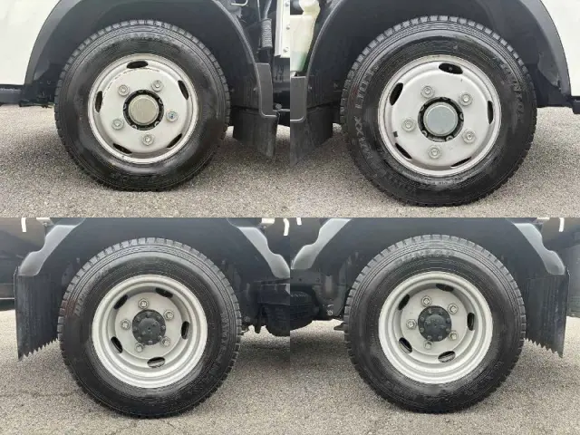 いすゞ エルフ 2TG-NJR88AF(2WD)の写真26