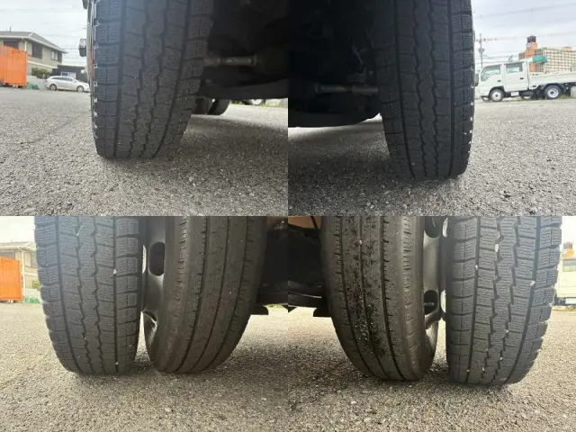 いすゞ エルフ 2TG-NJR88AF(2WD)の写真27